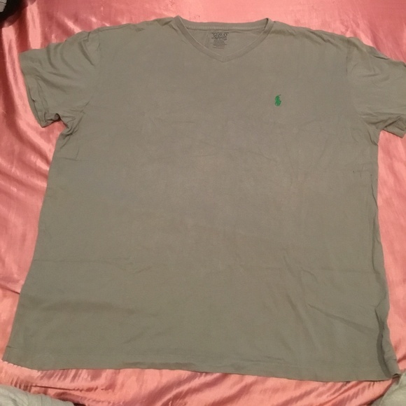 🐎 Polo Ralph Lauren V-Neck T-Shirt Size L 🐎 - Picture 1 of 5